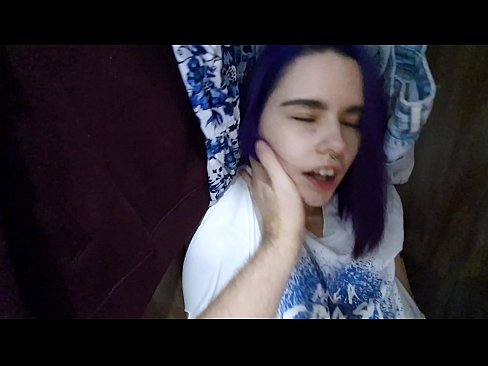 ❤️ Lorg mi mo sis anns a’ chlòsaid agus chuidich i cum ❌ Porn dachaigh aig gd.trysex.ru